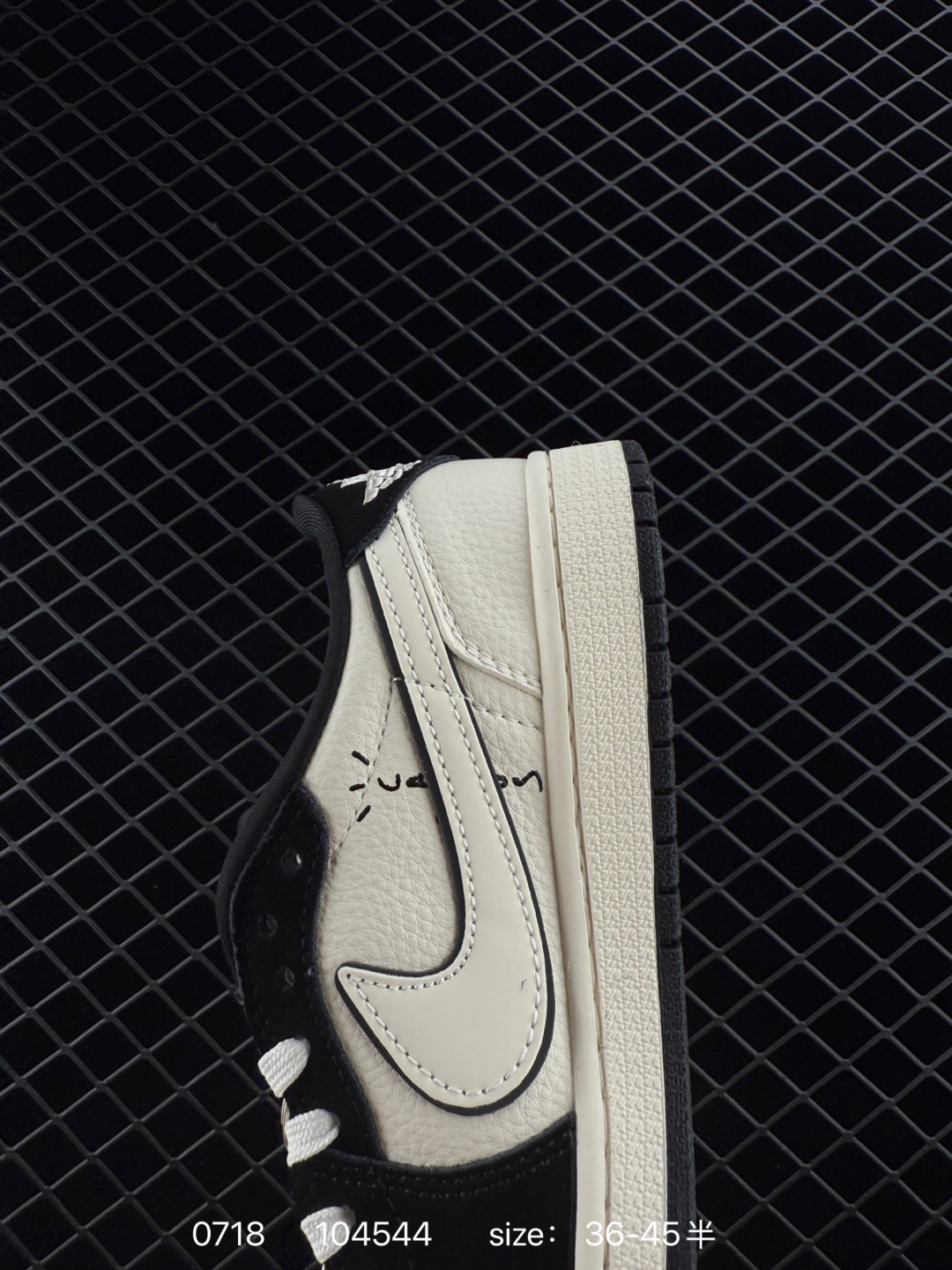 Nike Air Jordan 1 x Travis Scott